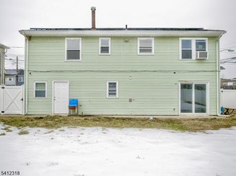 42 Mercer Street Carteret NJ 07008