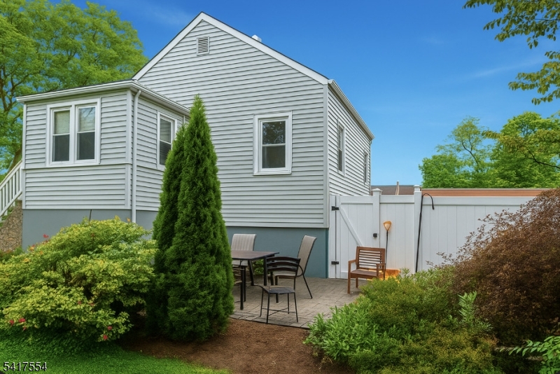 17 Carteret Street Bloomfield NJ 07003