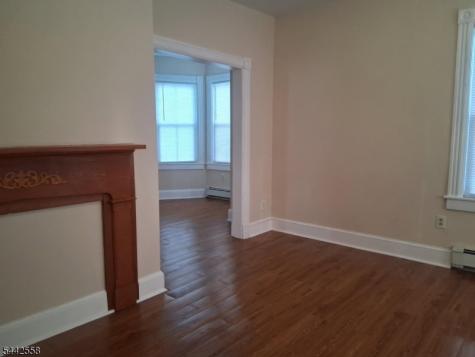 58 Thompson Street Raritan NJ 08869