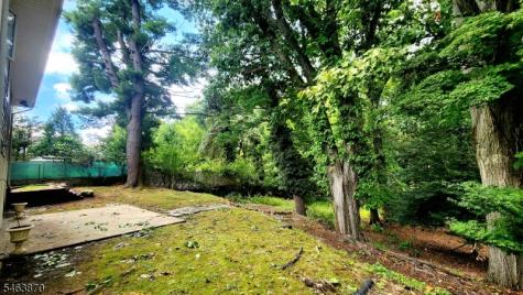 11 Brookhill Place Little Falls NJ 07424