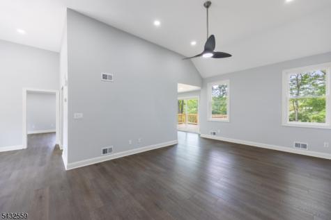 8 Sherwood Place Wharton NJ 07885