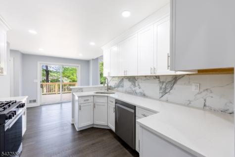 8 Sherwood Place Wharton NJ 07885