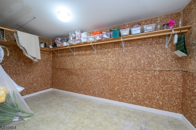 544 Pinewood Avenue Roselle Park NJ 07204