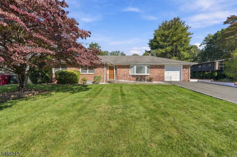 66 Enclosure Street Nutley NJ 07110