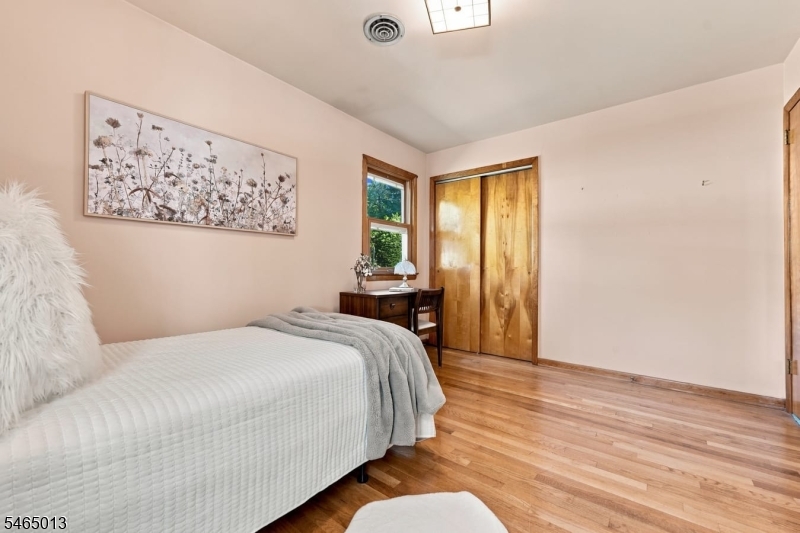 66 Enclosure Street Nutley NJ 07110
