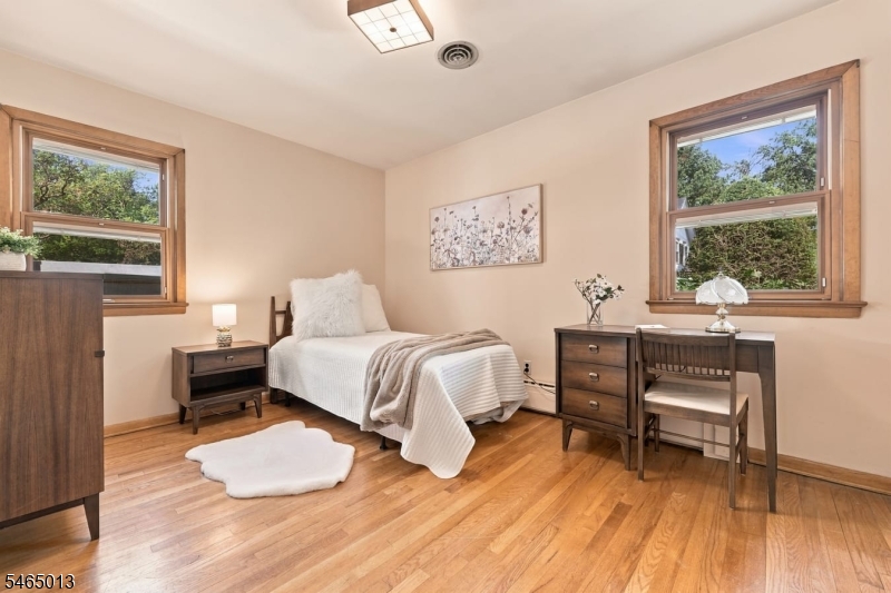 66 Enclosure Street Nutley NJ 07110