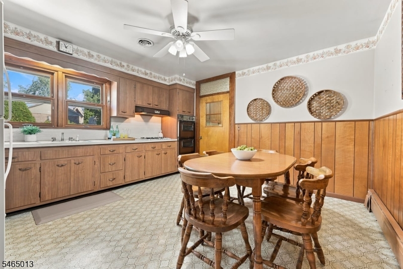 66 Enclosure Street Nutley NJ 07110