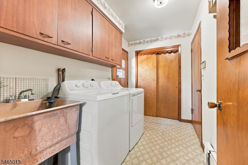 66 Enclosure Street Nutley NJ 07110
