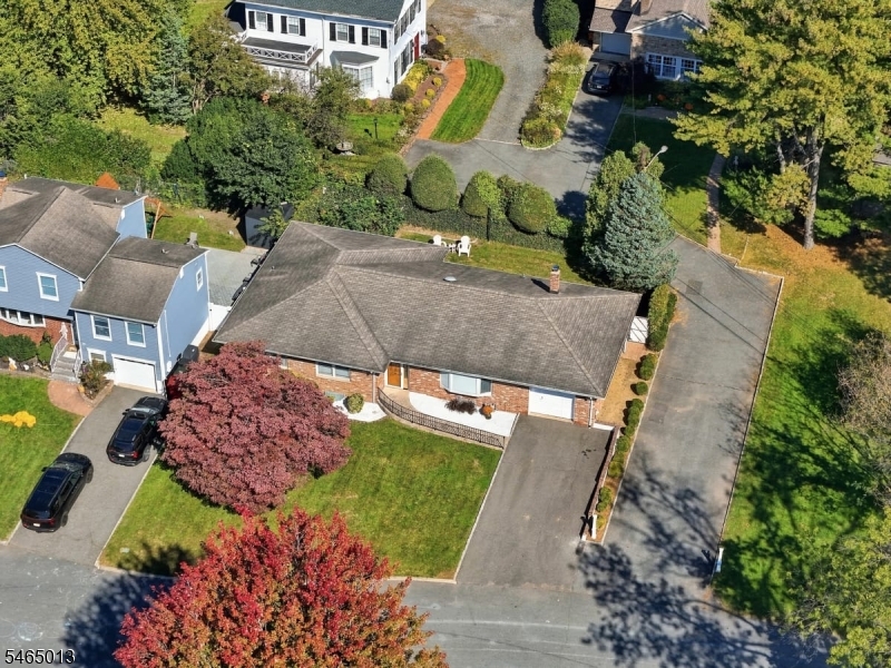 66 Enclosure Street Nutley NJ 07110