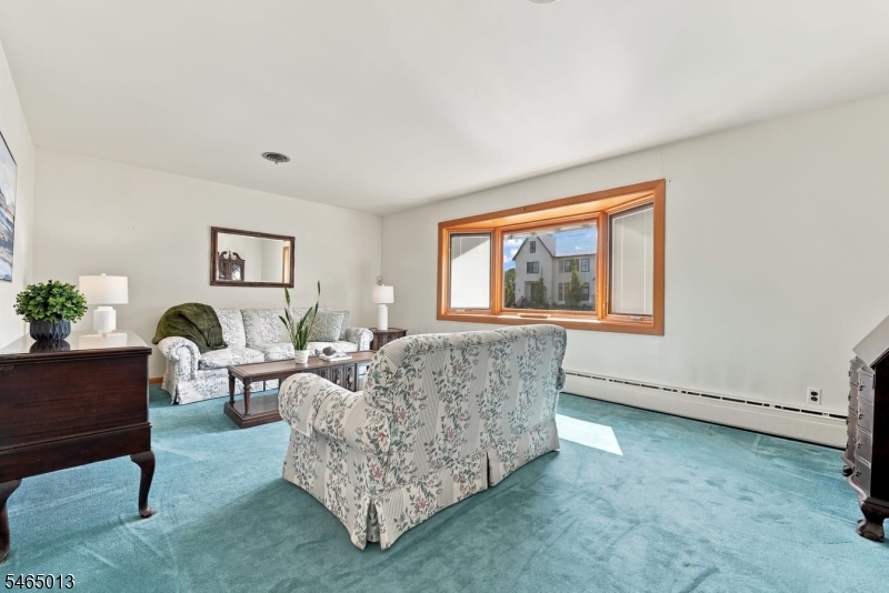 66 Enclosure Street Nutley NJ 07110