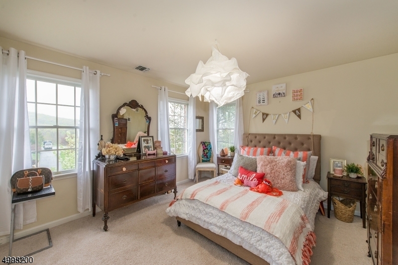 21 Bonnieview Lane Montville NJ 07082