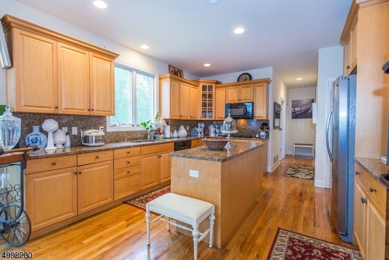21 Bonnieview Lane Montville NJ 07082