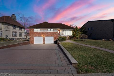 1070 Cumbermeade Road Fort Lee NJ 07024