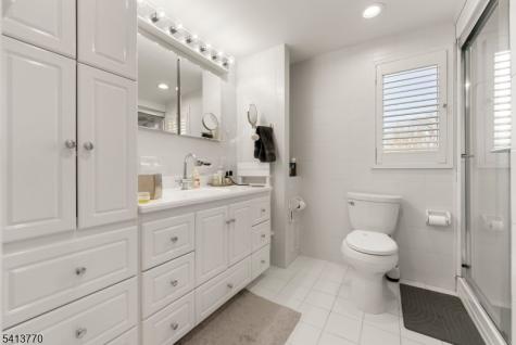 1070 Cumbermeade Road Fort Lee NJ 07024