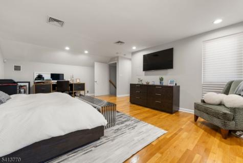 1070 Cumbermeade Road Fort Lee NJ 07024