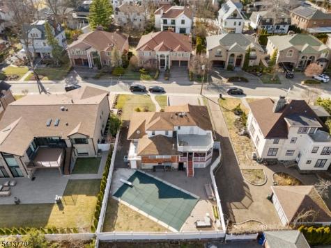 1070 Cumbermeade Road Fort Lee NJ 07024