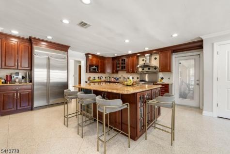 1070 Cumbermeade Road Fort Lee NJ 07024