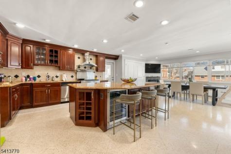 1070 Cumbermeade Road Fort Lee NJ 07024