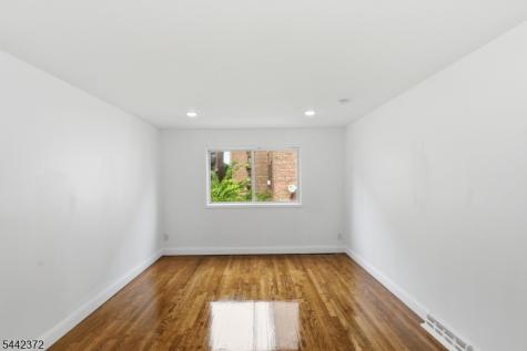 8 Van Nostrand Avenue Jersey City NJ 07305