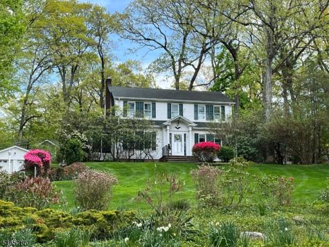 5 Upland Way Verona NJ 07044