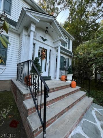 5 Upland Way Verona NJ 07044