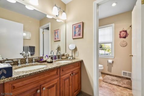 68 Center Avenue Morris NJ 07960