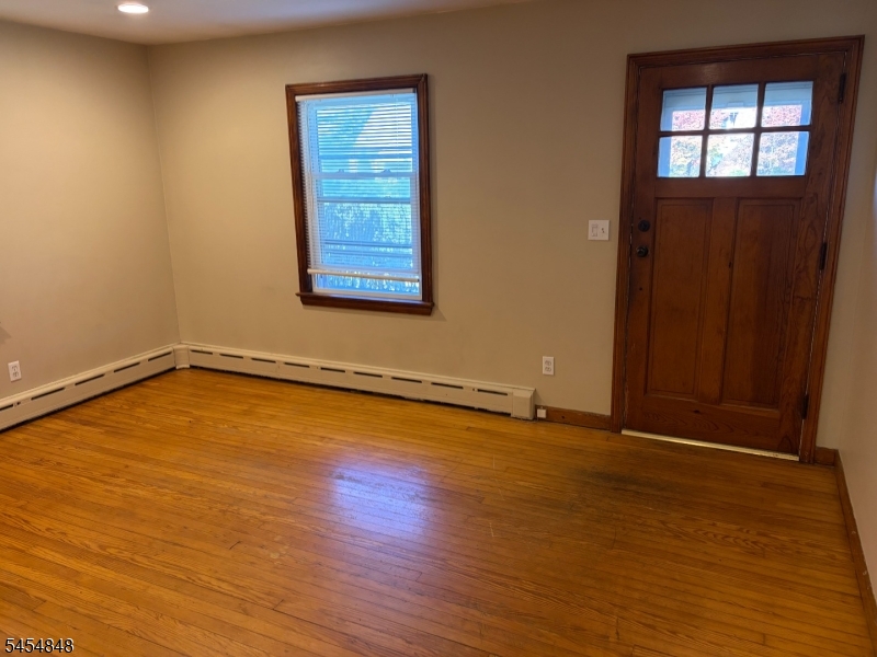 116 Giles Avenue Middlesex NJ 08846