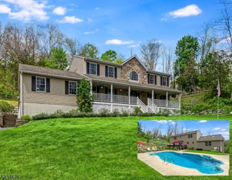 12 Cork Hill Road Ogdensburg NJ 07439