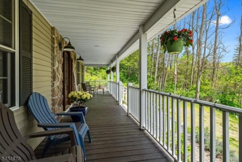 12 Cork Hill Road Ogdensburg NJ 07439