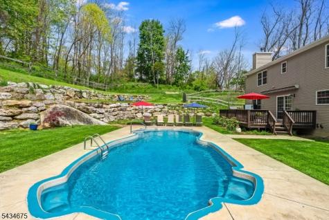 12 Cork Hill Road Ogdensburg NJ 07439