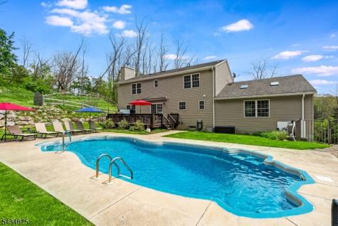 12 Cork Hill Road Ogdensburg NJ 07439