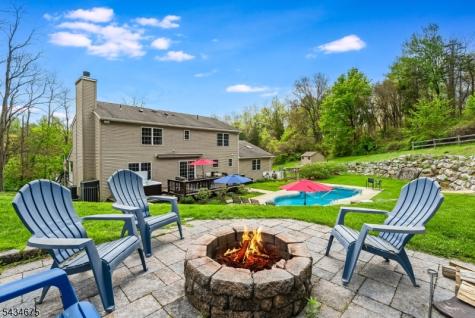 12 Cork Hill Road Ogdensburg NJ 07439