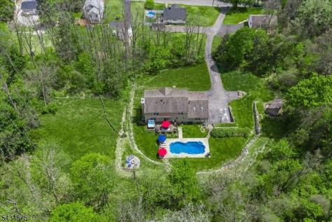 12 Cork Hill Road Ogdensburg NJ 07439
