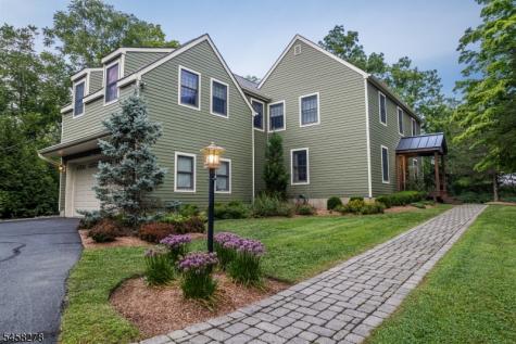 7 S Locust Lake Road Hope NJ 07825