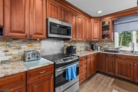 7 S Locust Lake Road Hope NJ 07825