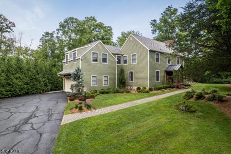 7 S Locust Lake Road Hope NJ 07825