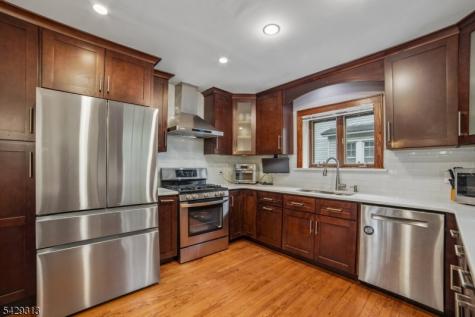 8 Brookside Place Livingston NJ 07039