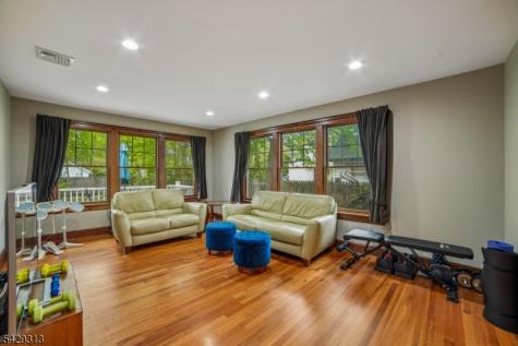 8 Brookside Place Livingston NJ 07039