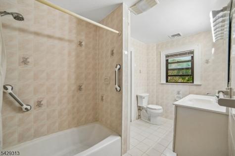 8 Brookside Place Livingston NJ 07039