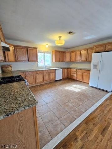 598 Broad Street Carlstadt NJ 07072