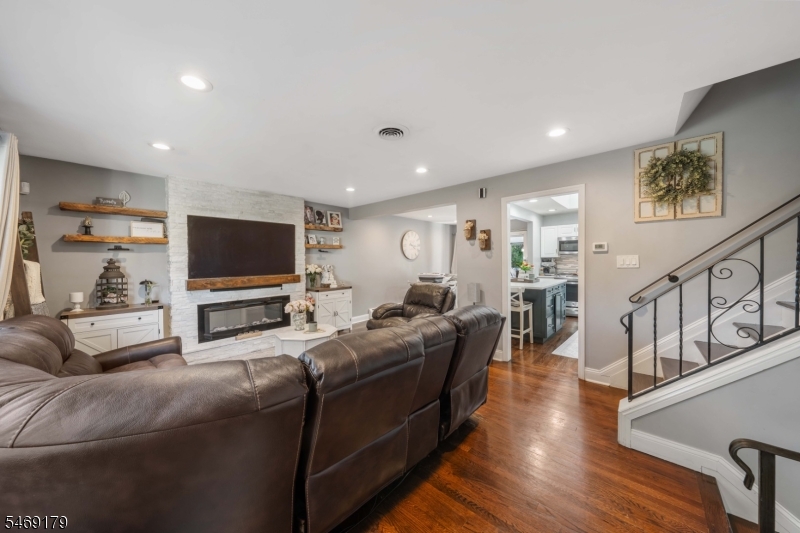 68 Carrie Court Nutley NJ 07110