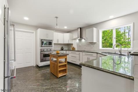 17 Shotwell Road Green NJ 07860