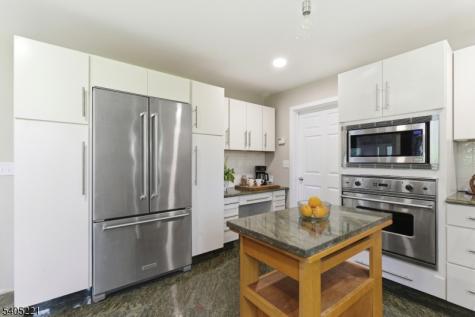 17 Shotwell Road Green NJ 07860