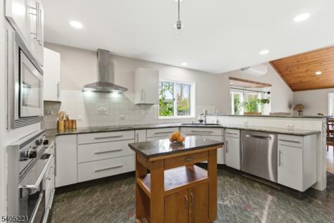 17 Shotwell Road Green NJ 07860