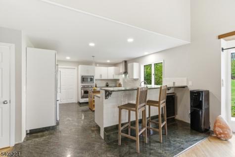 17 Shotwell Road Green NJ 07860