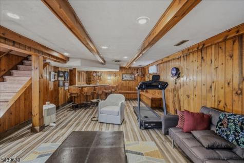 85 Stewart Avenue Kearny NJ 07032