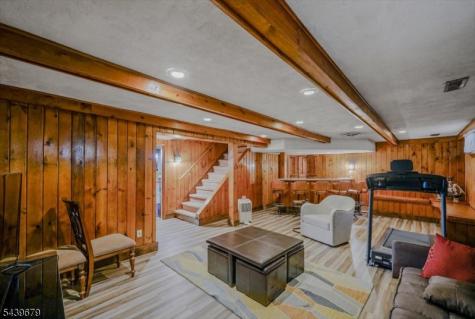 85 Stewart Avenue Kearny NJ 07032