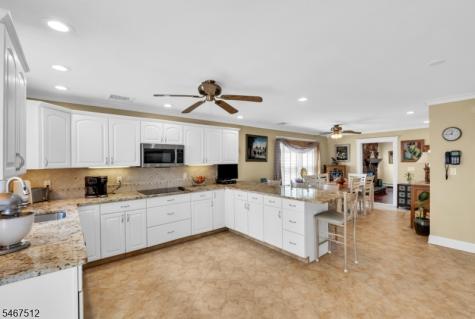 58 N Hillside Avenue Roxbury NJ 07847