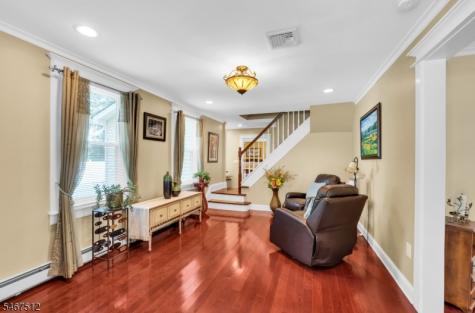 58 N Hillside Avenue Roxbury NJ 07847