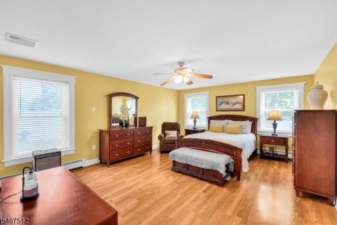 58 N Hillside Avenue Roxbury NJ 07847